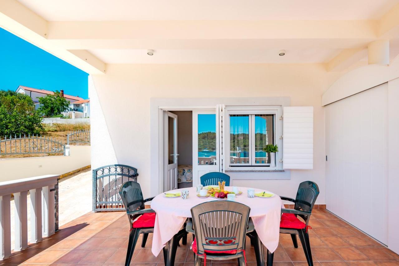 Apartment Bilice Beach ภายนอก รูปภาพ