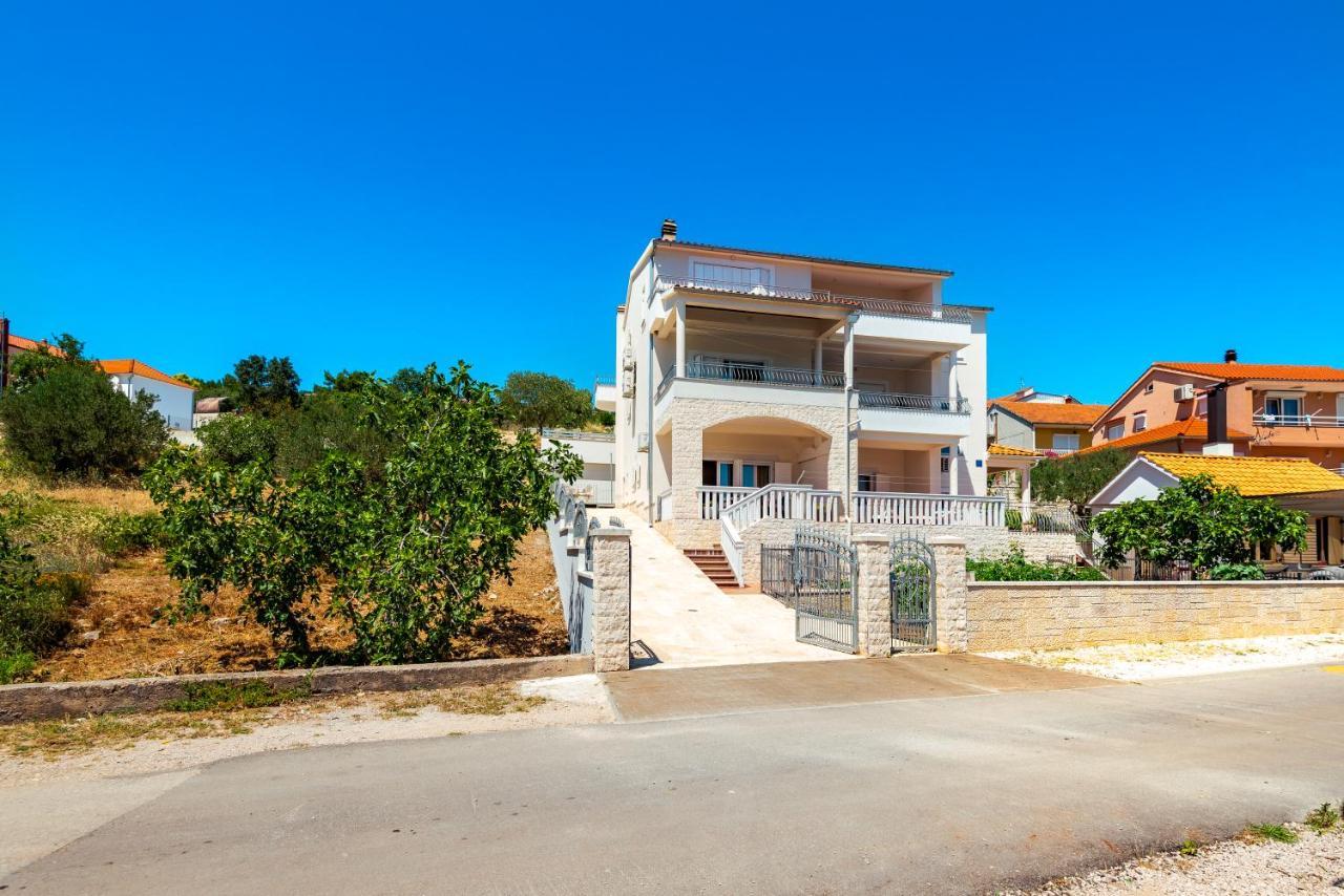 Apartment Bilice Beach ภายนอก รูปภาพ