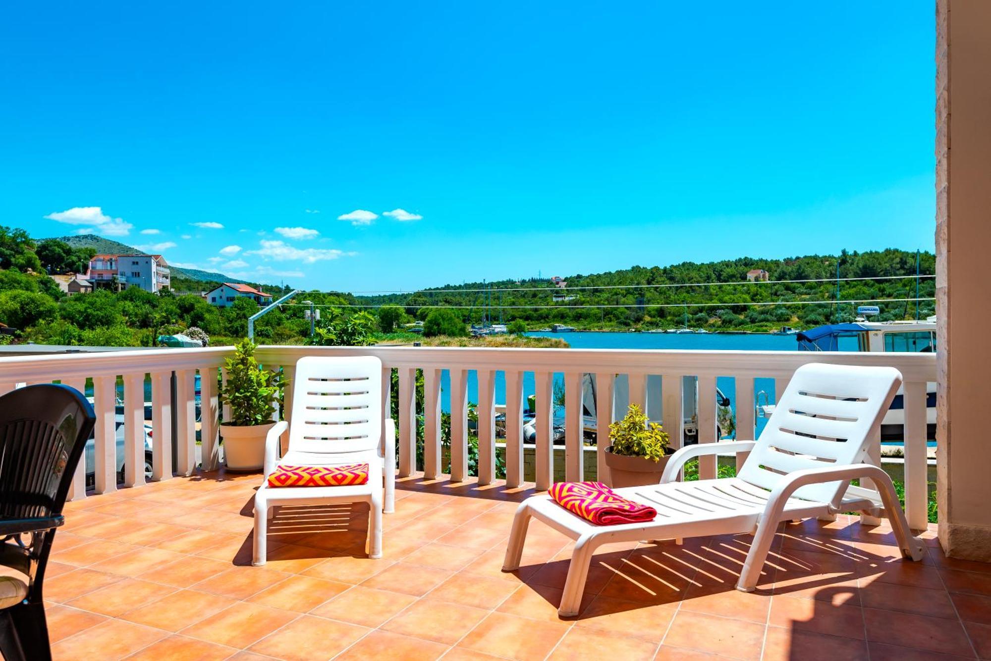 Apartment Bilice Beach ภายนอก รูปภาพ