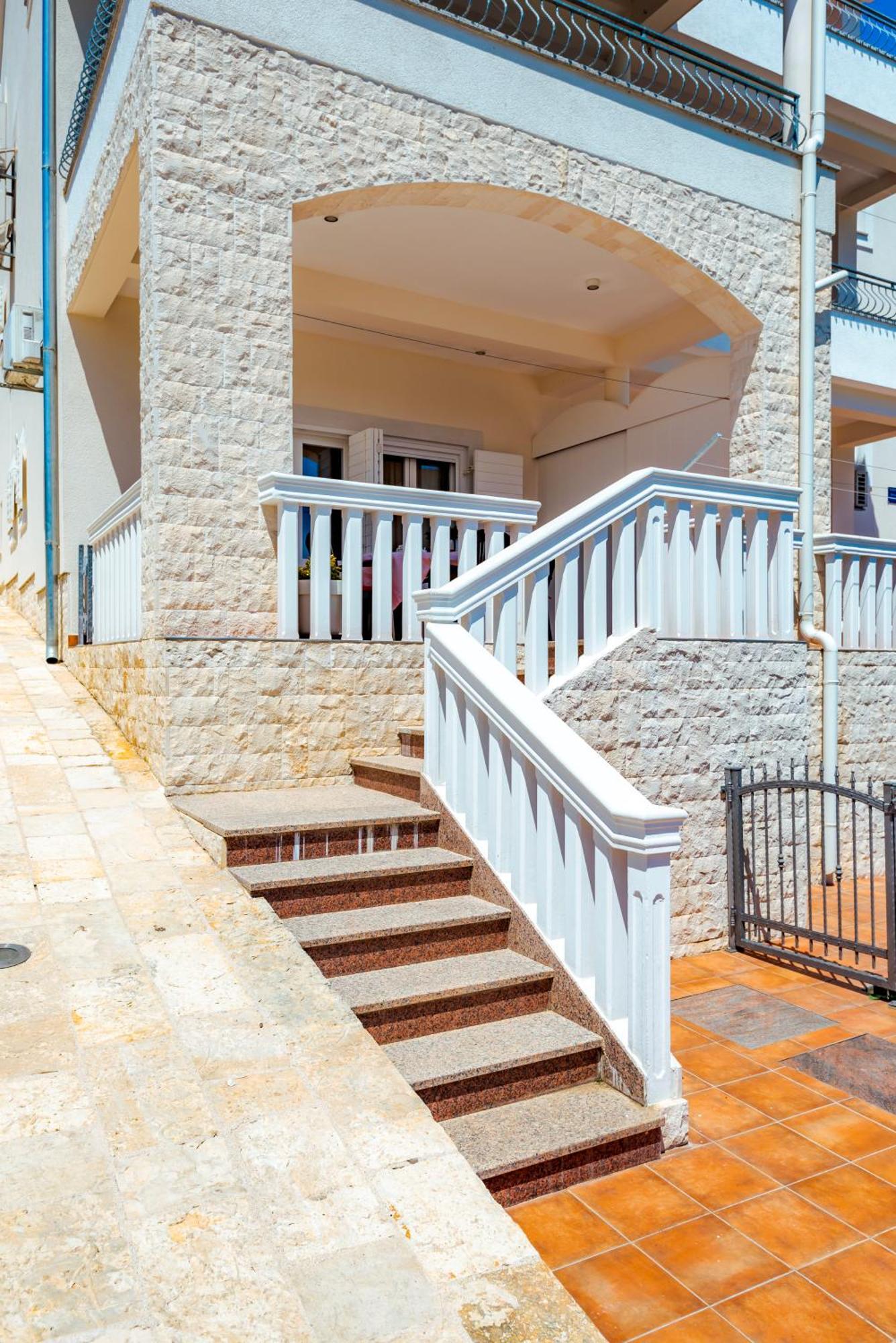 Apartment Bilice Beach ภายนอก รูปภาพ